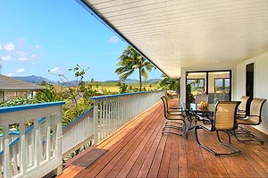 lanai and patio at Bird of Paradise home by kauai photographer nicloe held mayo